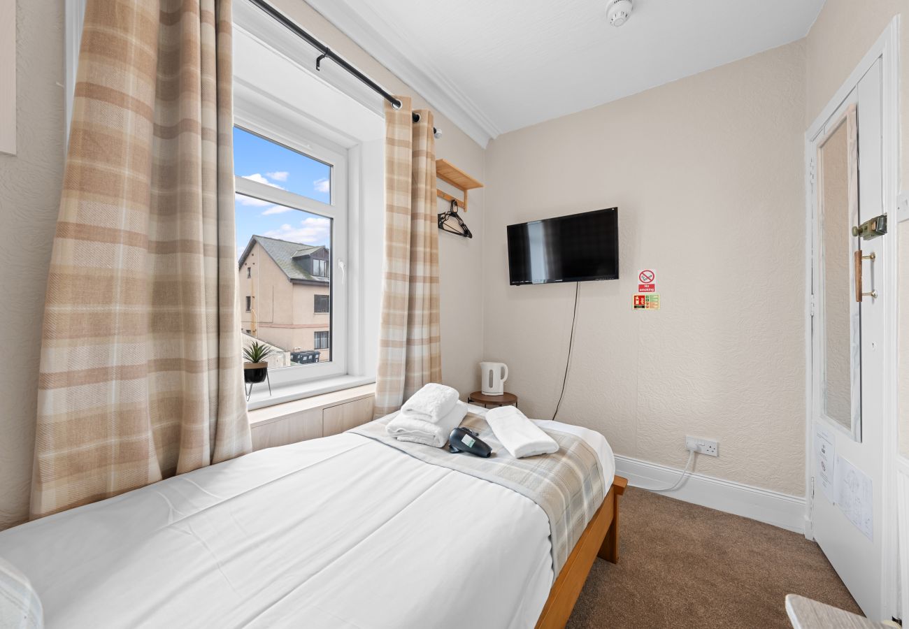 Rent by room in Inverness - mySTAYINN Telford Guest House Room 2