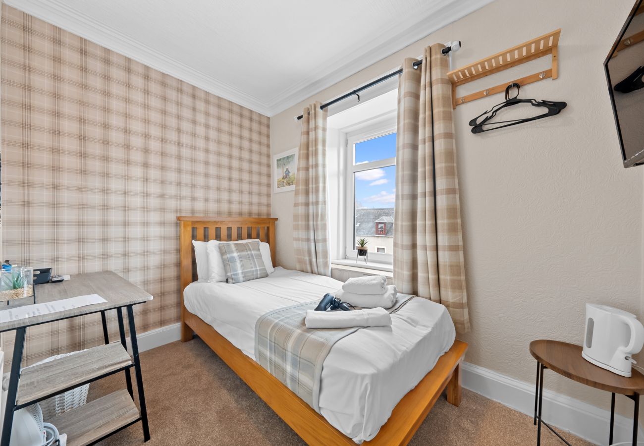 Rent by room in Inverness - mySTAYINN Telford Guest House Room 2