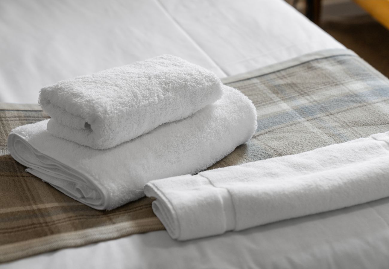 Rent by room in Inverness - mySTAYINN Telford Guest House Room 2