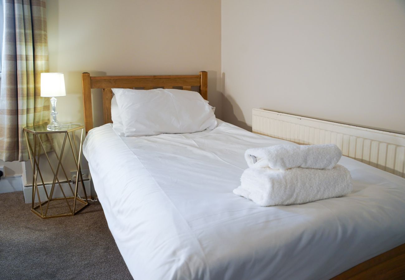Rent by room in Inverness - mySTAYINN Telford Guest House Room 4