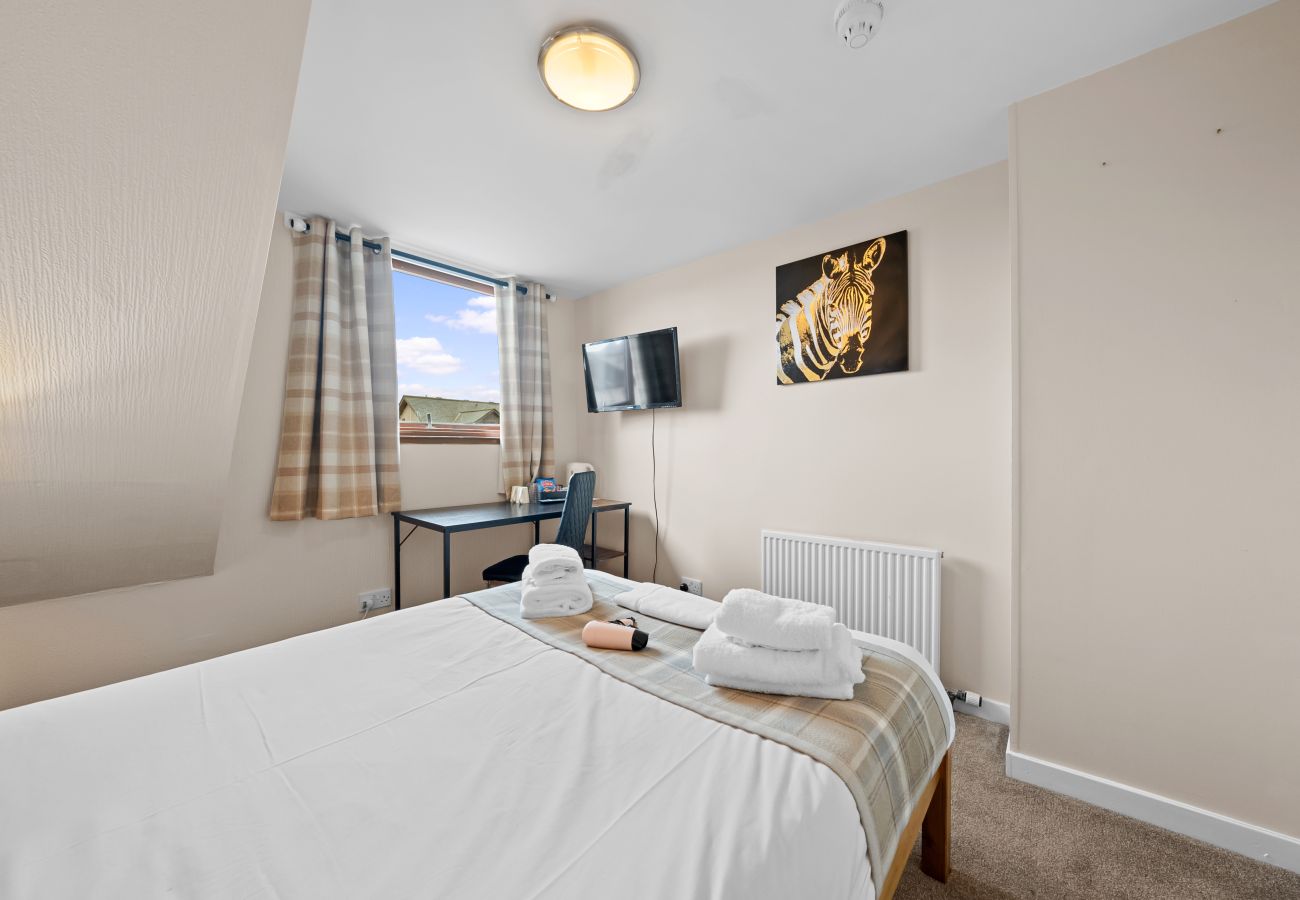 Rent by room in Inverness - mySTAYINN Telford Guest House Room 5