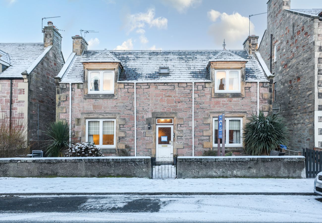 Rent by room in Inverness - 11 Harrowden Road Room 1 
