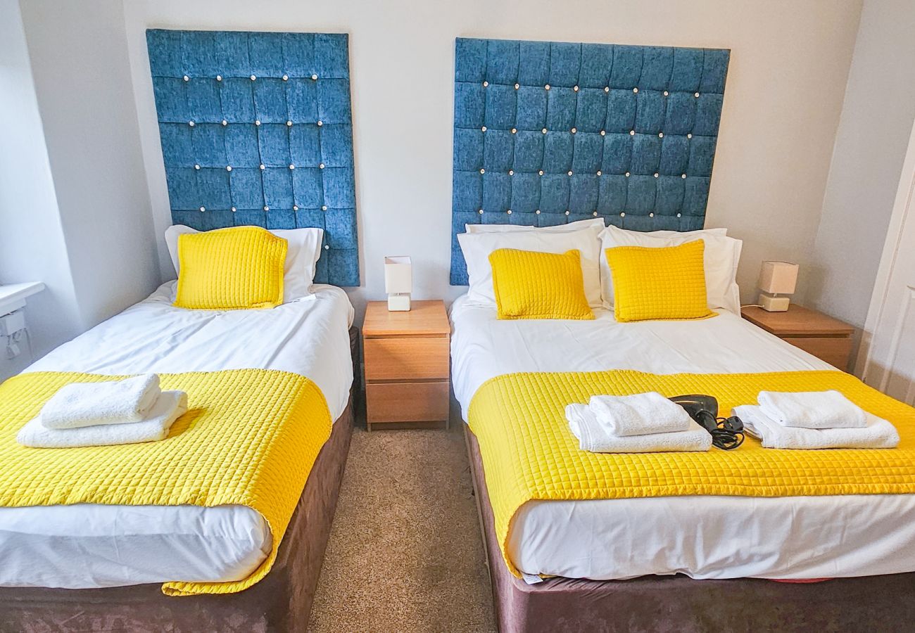 Rent by room in Inverness - mySTAYINN Strathblane Guest House Room 1 