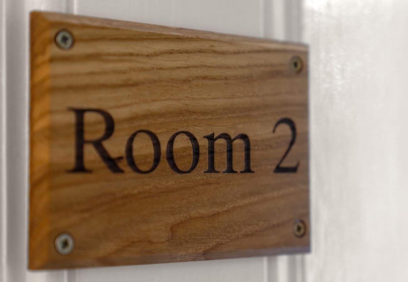 Rent by room in Inverness - mySTAYINN Strathblane Guest House Room 2