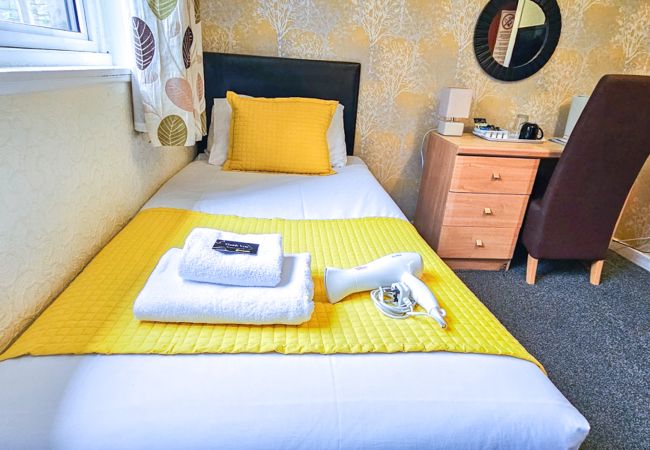 Rent by room in Inverness - mySTAYINN Strathblane Guest House Room 3