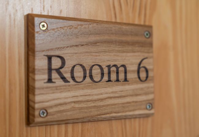 Rent by room in Inverness - mySTAYINN Strathblane Guest House Room 6