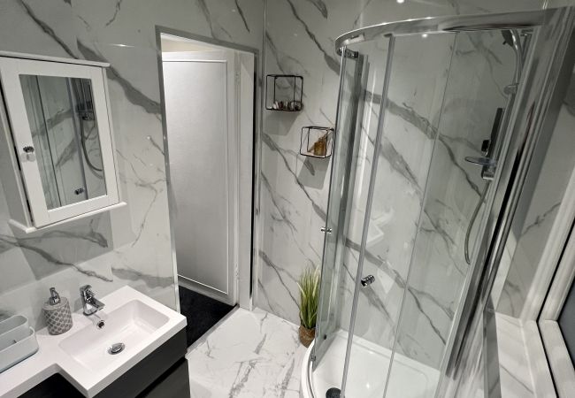 House in Inverness - Brand New Gorgeous 3 Bedroom House - Inverness House in Inverness - Brand New Gorgeous 3 Bedroom House - Inverness