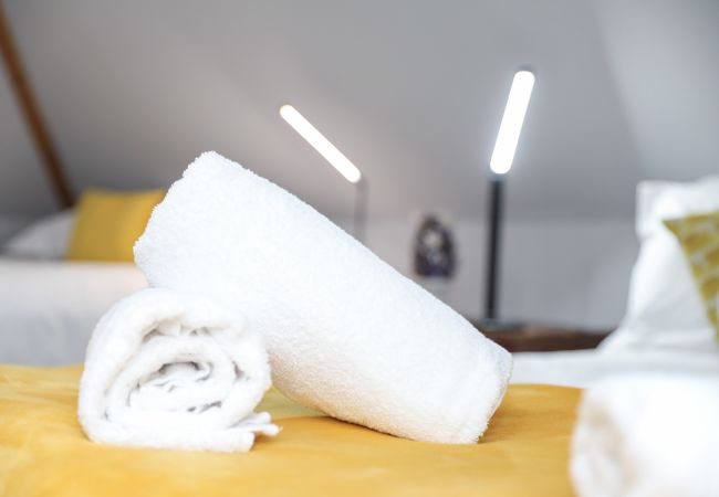 House in Edinburgh - Beautiful 4 Bedroom Cottage - Free Parking House in Edinburgh - Beautiful 4 Bedroom Cottage - Free Parking