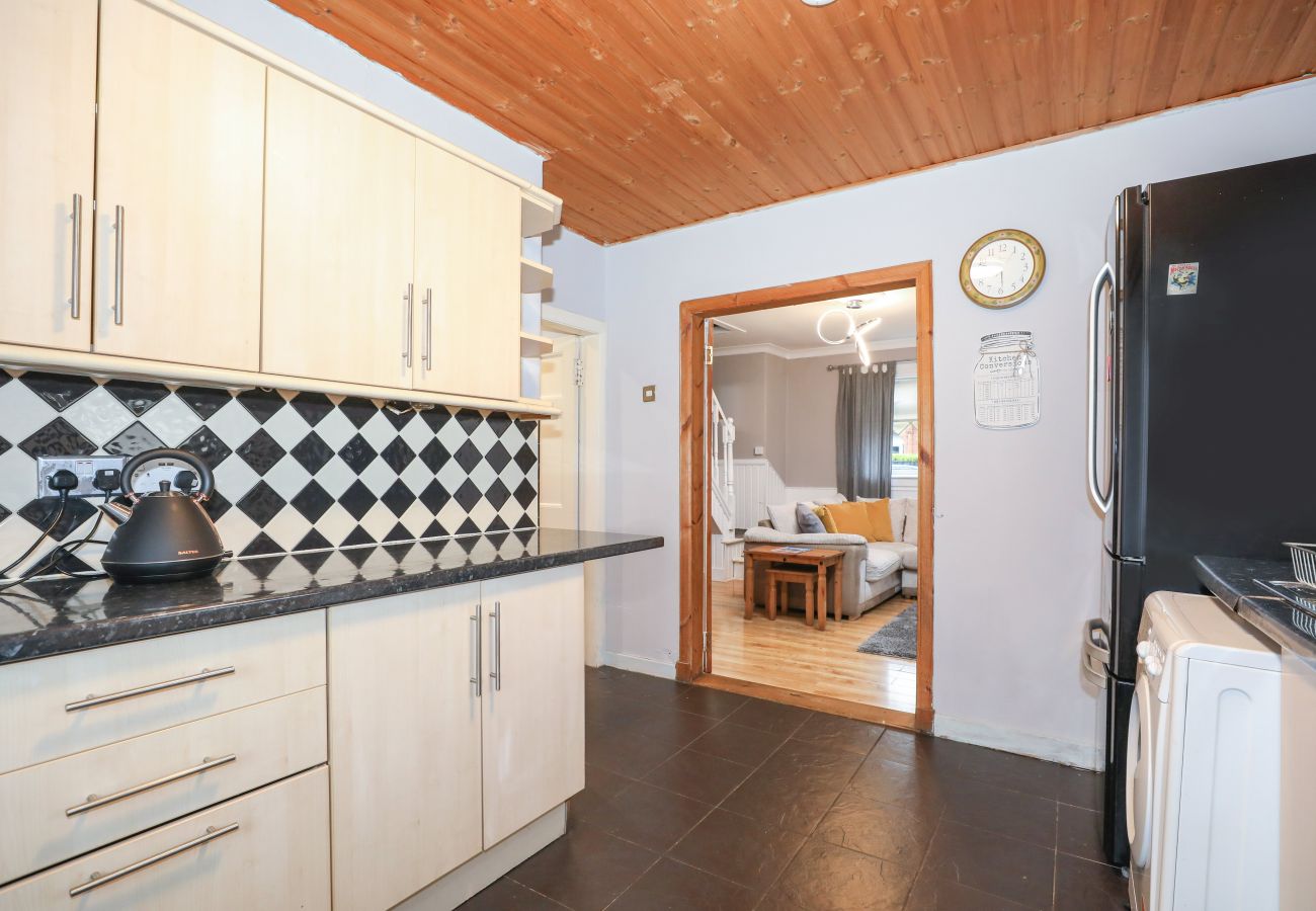 Rent by room in Edinburgh - Spacious Double Room in Elegant Cottage