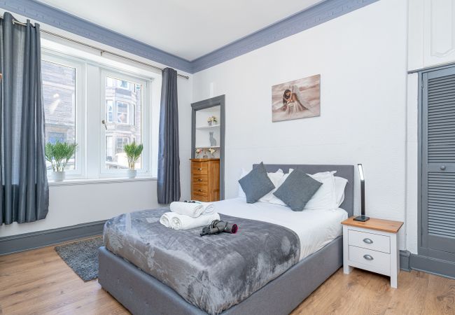 Edinburgh - Rent by room