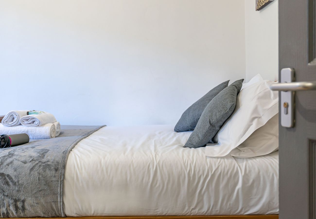 Rent by room in Edinburgh - Gorgeous Double Room Ensuite in Edinburgh 