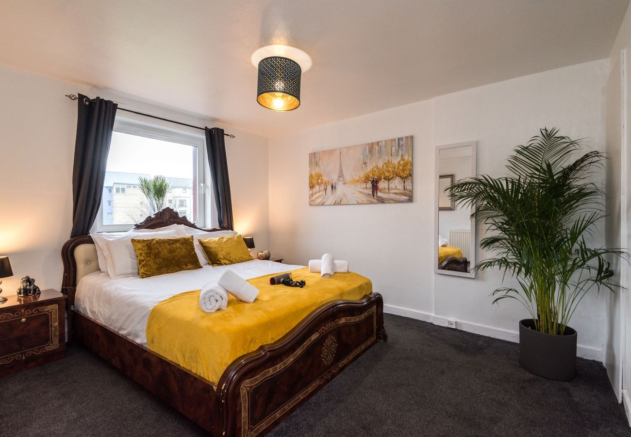 Apartment in Edinburgh - Homely 2 Bedroom Apartment - Edinburgh