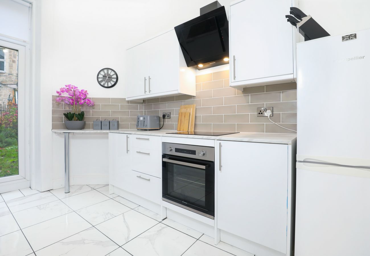 Rent by room in Edinburgh - Deluxe Double Bedroom in Edinburgh 
