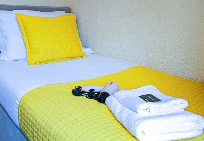 House in Inverness - mySTAYINN Telford 7 Bedroom House House in Inverness - mySTAYINN Telford 7 Bedroom House