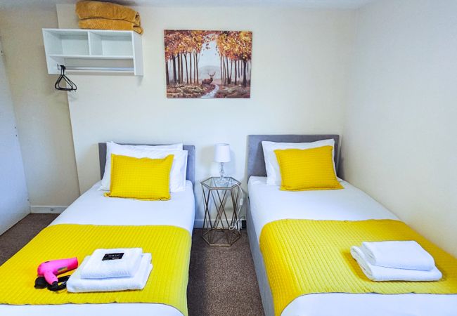 House in Inverness - mySTAYINN Telford 7 Bedroom House House in Inverness - mySTAYINN Telford 7 Bedroom House