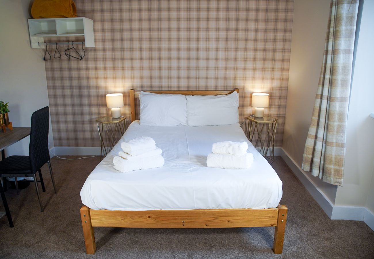 House in Inverness - mySTAYINN Telford 7 Bedroom House