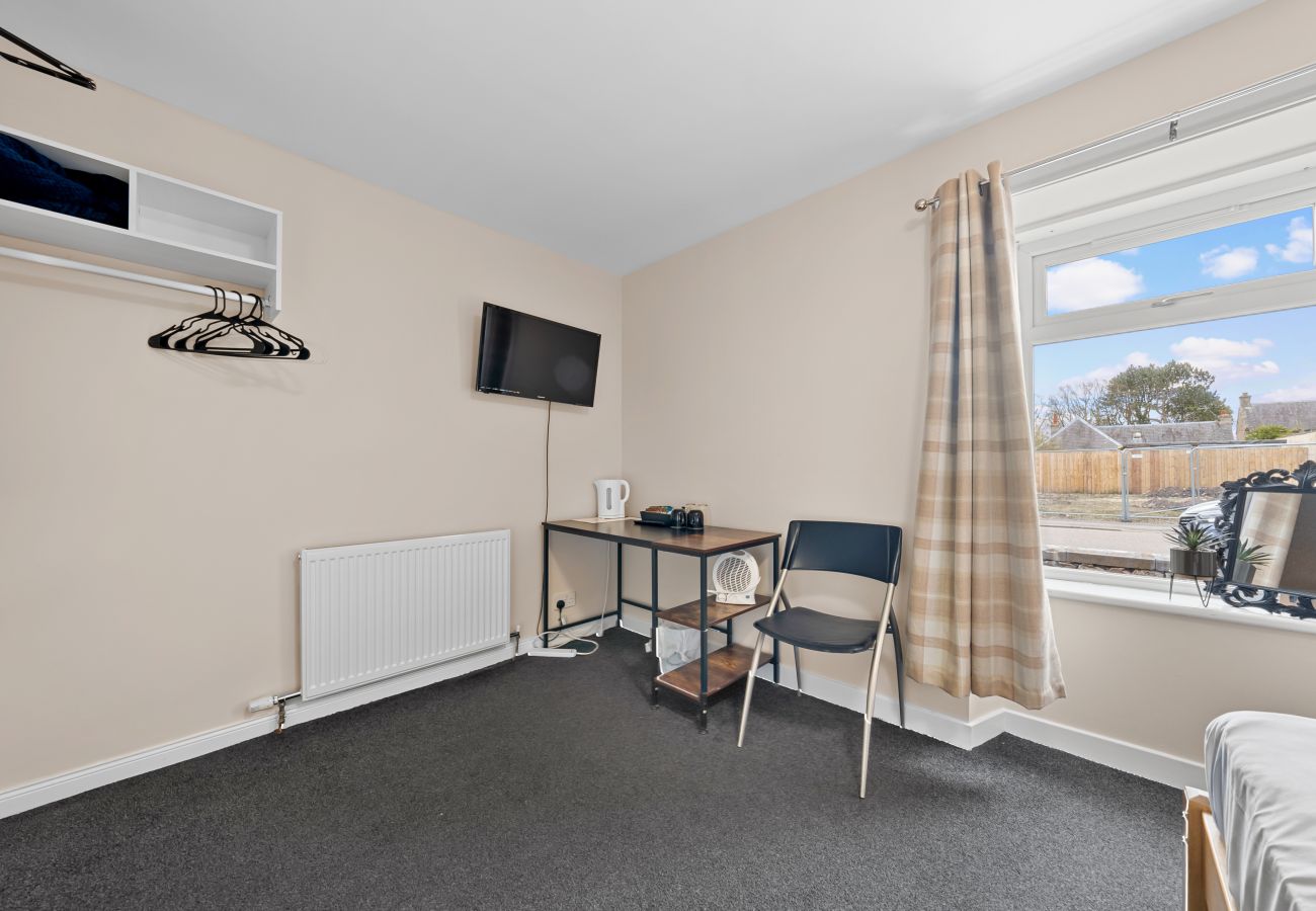 House in Inverness - mySTAYINN Telford 7 Bedroom House