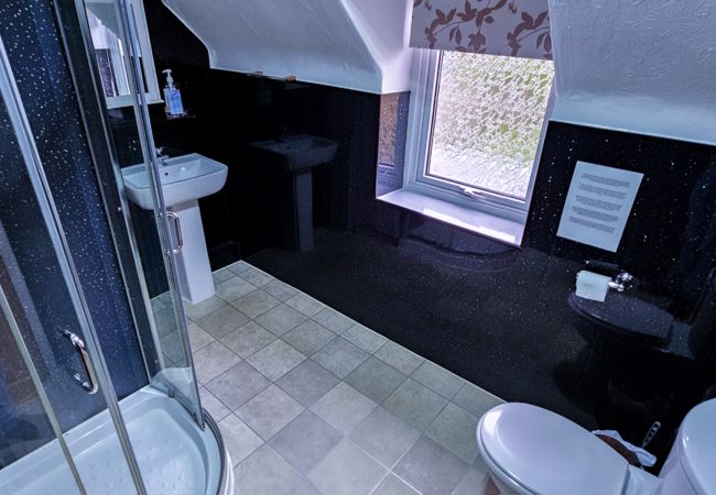 House in Inverness - mySTAYINN Strathblane 7 Bedroom House House in Inverness - mySTAYINN Strathblane 7 Bedroom House