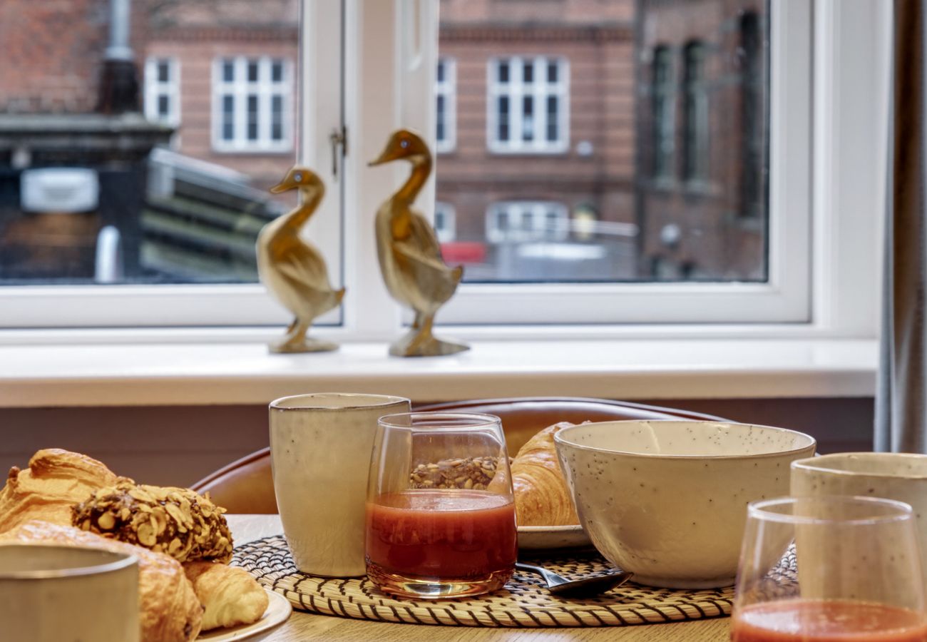 Apartment in København - Lush 1 bedroom apartment in the 5th coolest street in the world