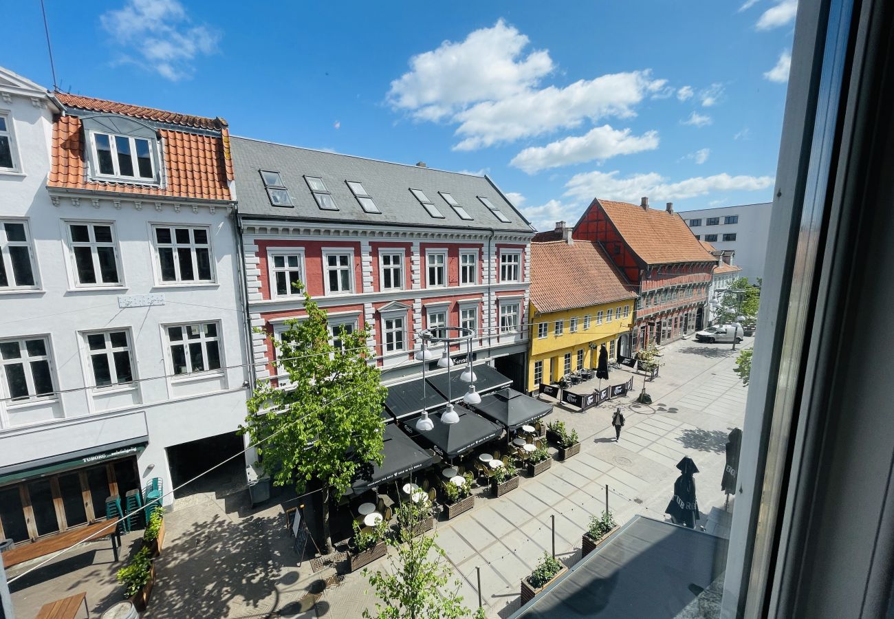 Apartment in Randers - aday - Beautiful Central 2 Bedroom Apartment in Randers