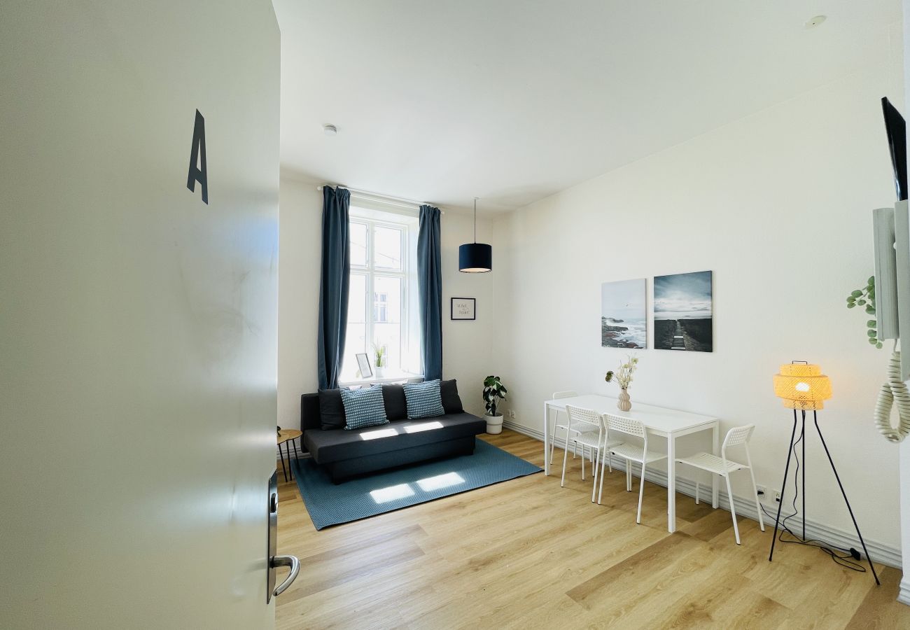 Apartment in Hjørring - aday - Blue light suite apartment in the center of Hjørring