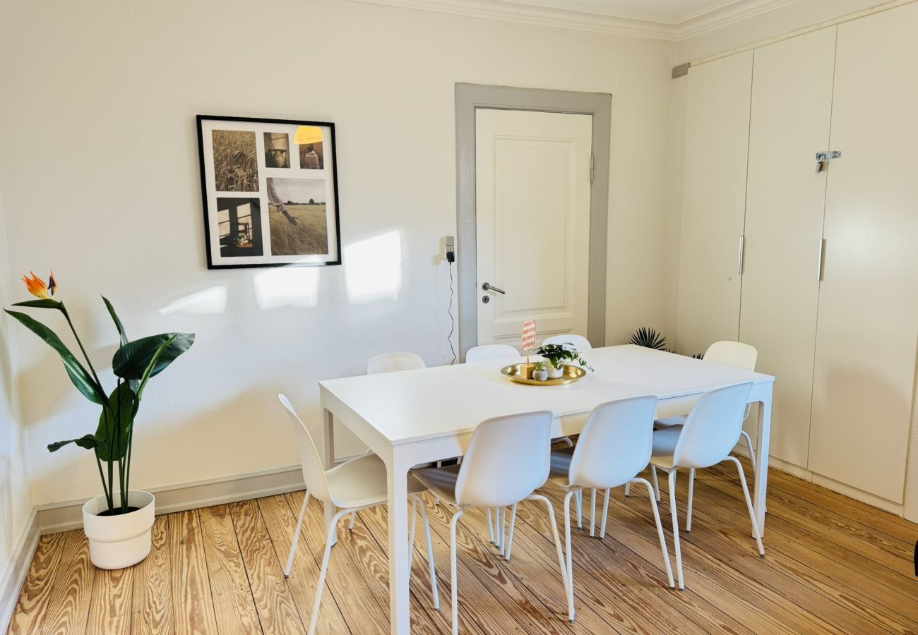Apartment in Aalborg - aday - Beautiful and Spacious 4 bedroom - Heart of Aalborg