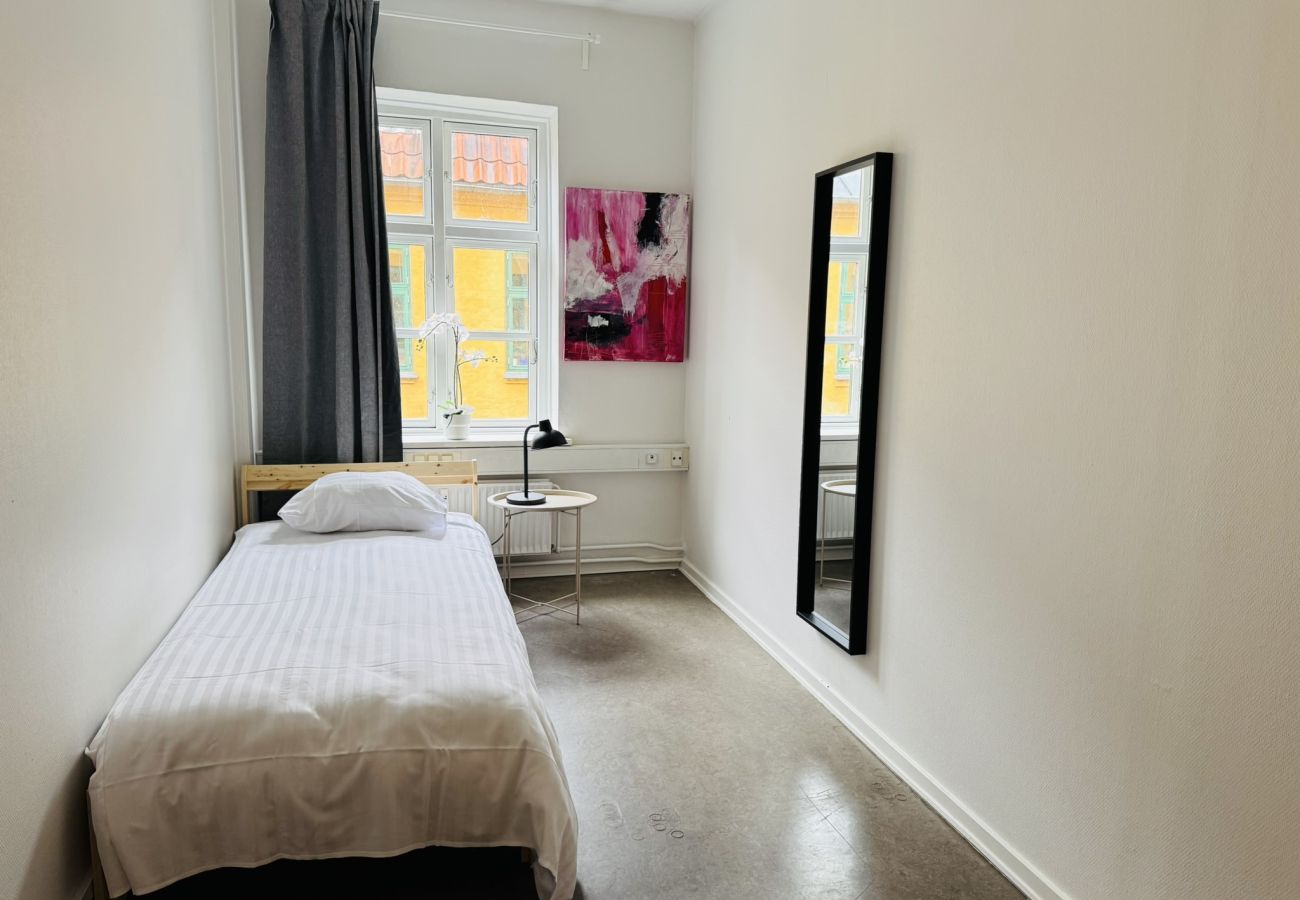 Apartment in Aalborg - aday - 8 bedroom Apartment on the Pedestrian Street