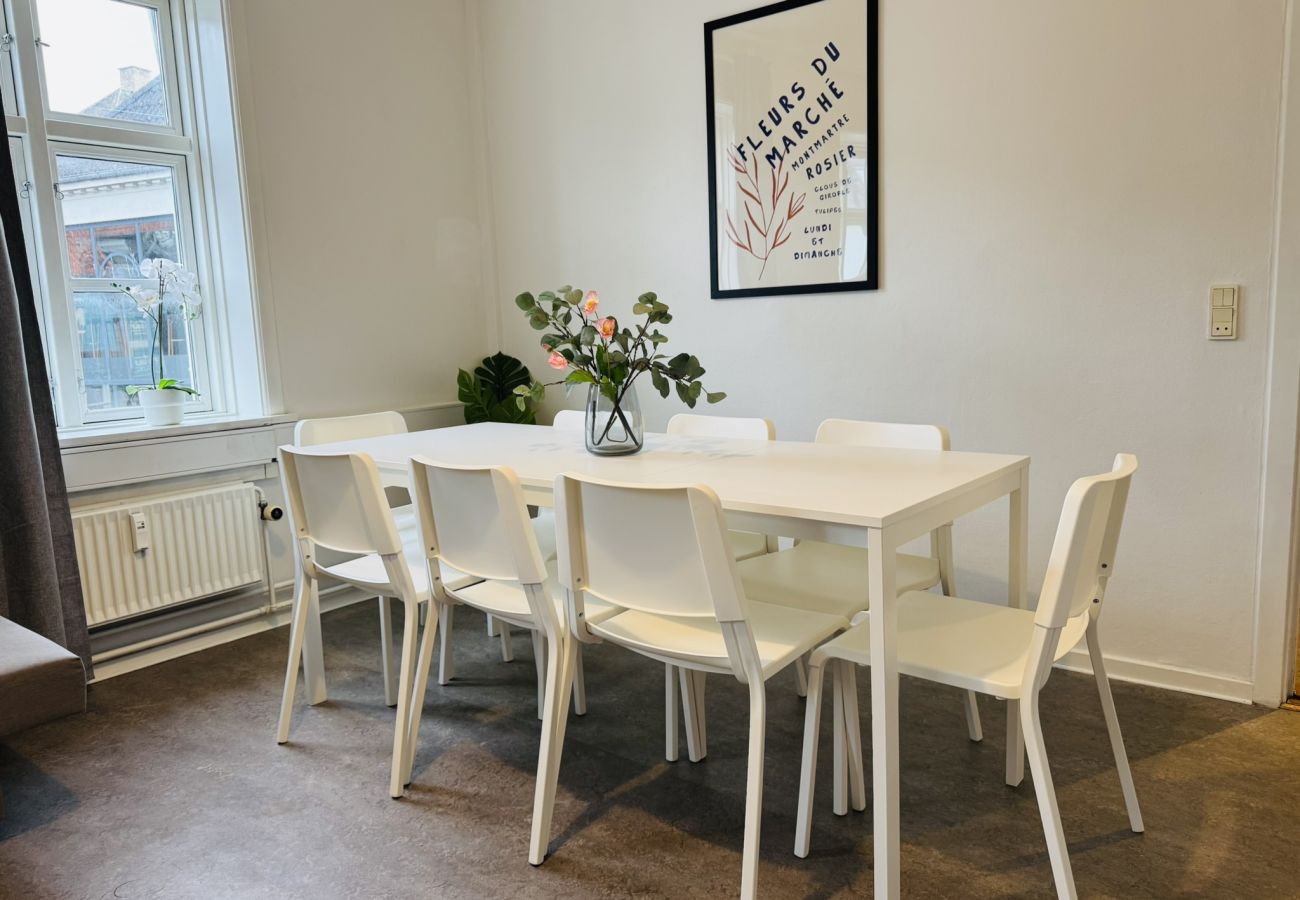 Apartment in Aalborg - aday - 8 bedroom Apartment on the Pedestrian Street