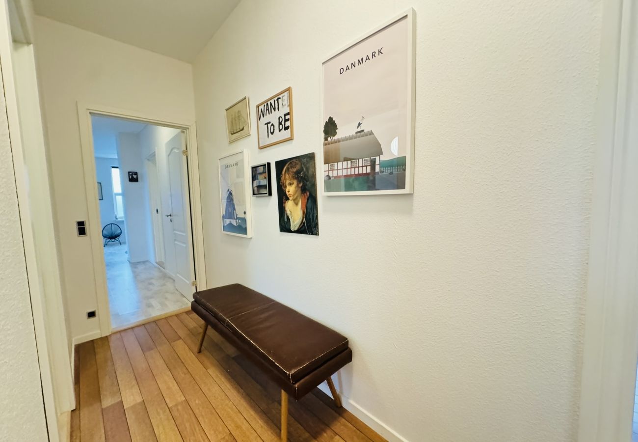 Apartment in Vodskov - aday - 5 bedrooms  modern living apartment in Langholt