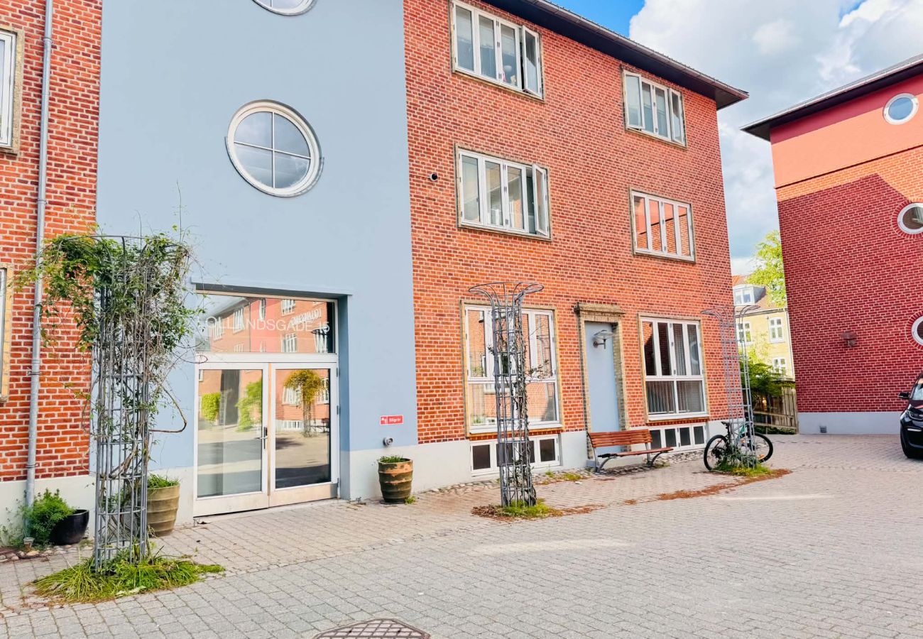 Studio in Aalborg - aday - Deluxe Studio Apartment with King Size Beds