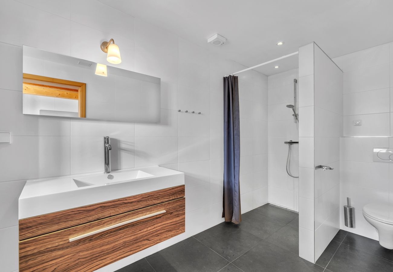 Villa i Mladé Buky -  Mlade Buky KJH348