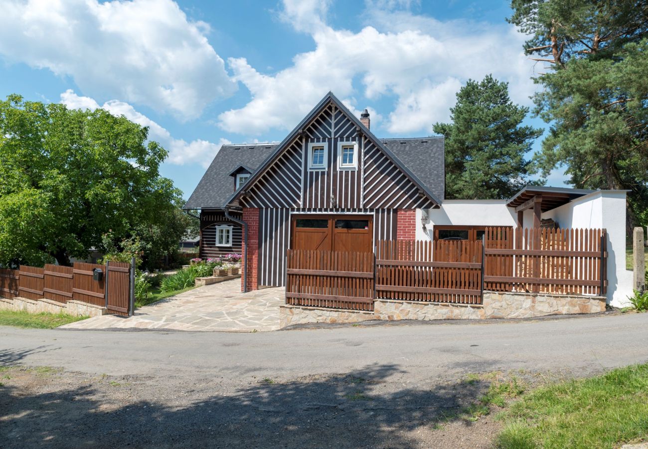 Villa i Svetlá pod Ještedem - Rozstani LRLS025