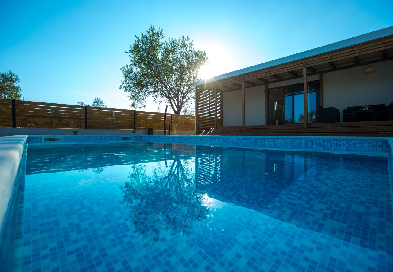 Hus i Donje Raštane - Poolincluded - Holiday Home Relax