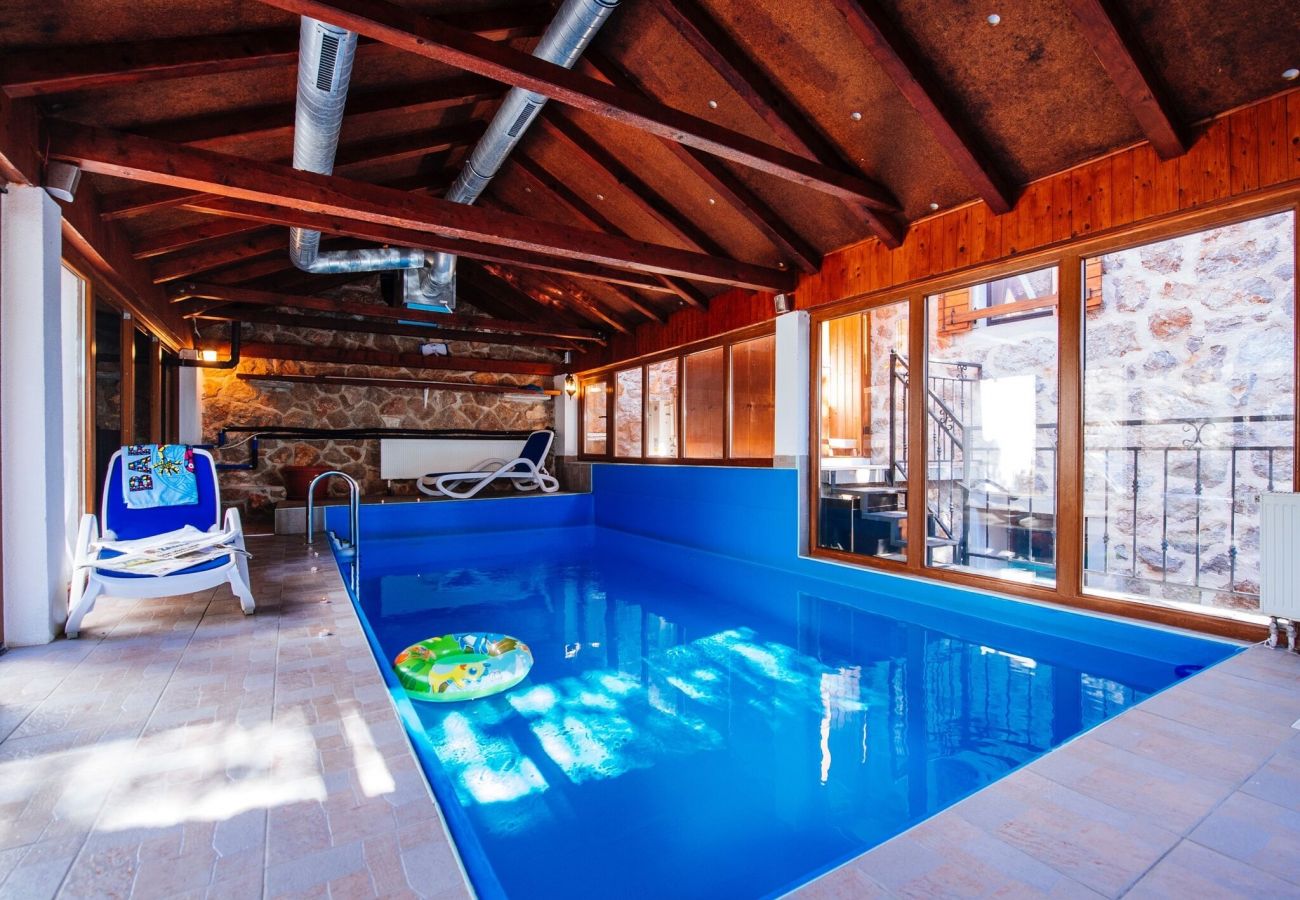 Hus i Starigrad - Poolincluded- Stone House Marasovic