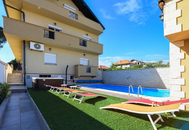 Hus i Zadar - Poolincluded - Villa Yespeace Hus i Zadar - Poolincluded - Villa Yespeace