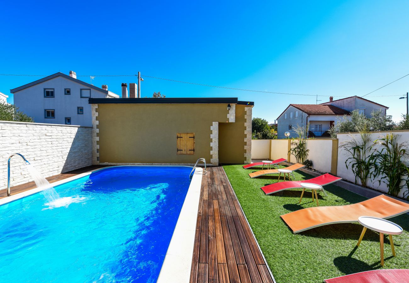 Hus i Zadar - Poolincluded - Villa Yespeace