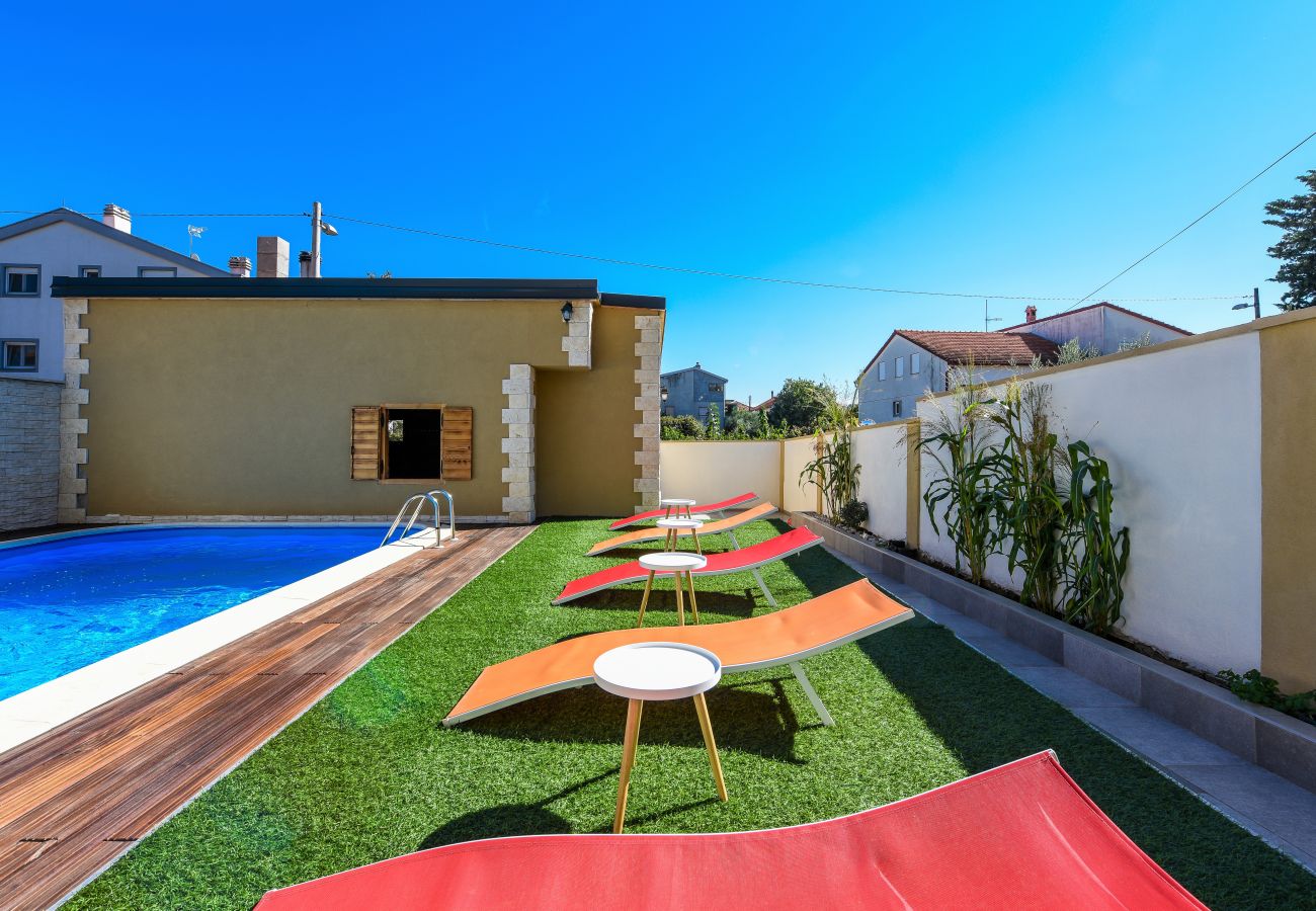 Hus i Zadar - Poolincluded - Villa Yespeace