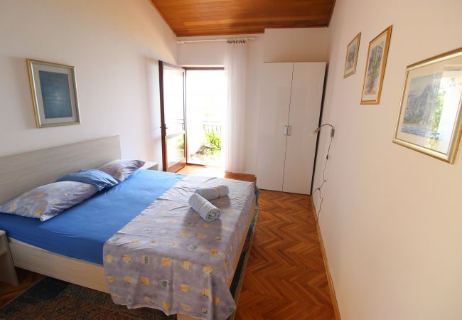 Lejlighed i Starigrad - Beachfront apartment Stipe Lejlighed i Starigrad - Beachfront apartment Stipe