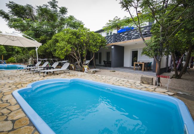 Hus i Pag - Poolincluded - Holiday Home Mabelle