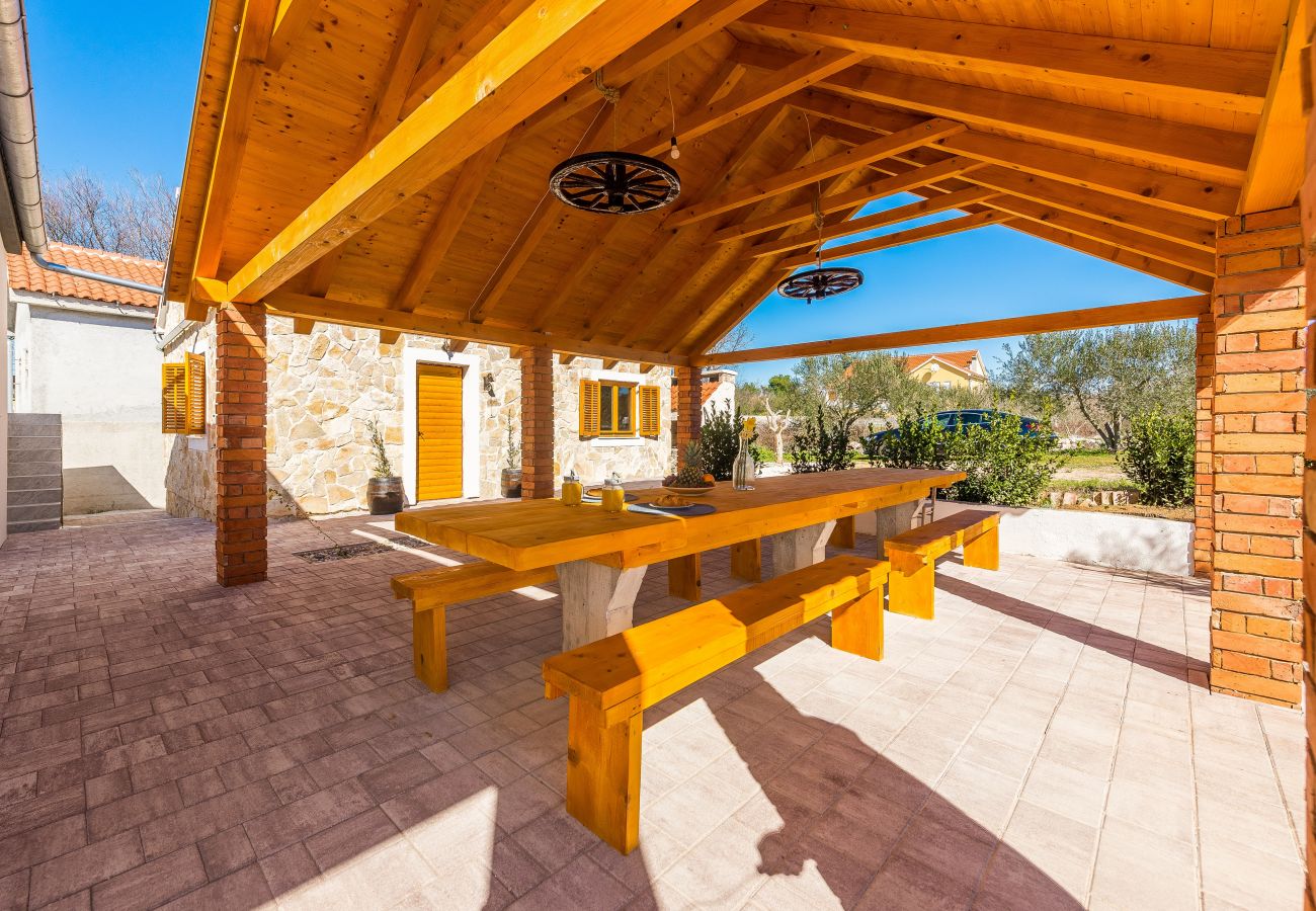 Hus i Škabrnja - Poolincluded - Holiday home Barba