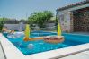 Hus i Dobra Voda - Poolincluded - Holiday Home Dobra Voda