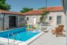 Hus i Dobra Voda - Poolincluded - Holiday Home Dobra Voda