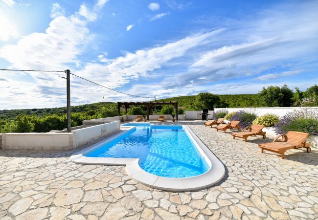 Hus i Kruševo - Poolincluded - Villa Krusevo