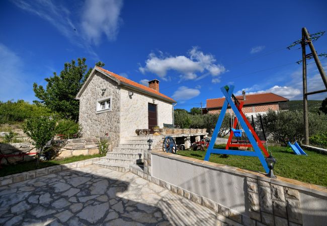 Hus i Kruševo - Poolincluded - Villa Krusevo Hus i Kruševo - Poolincluded - Villa Krusevo