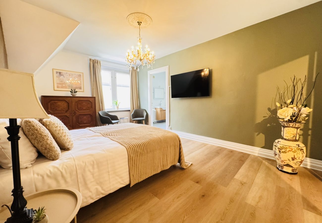 Lejlighed i Aalborg - aday - Aalborg Mansion - 3 Bedrooms Apartment