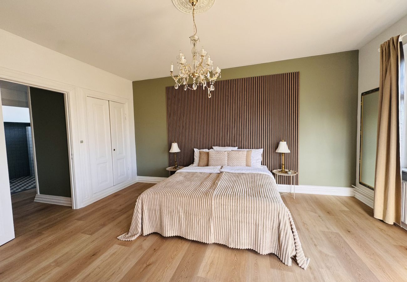 Lejlighed i Aalborg - aday - Aalborg Mansion - 3 Bedrooms Apartment