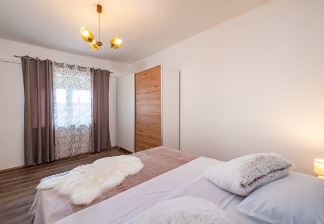 Hus i Perušic Benkovacki - Poolincluded - Villa Lana Hus i Perušic Benkovacki - Poolincluded - Villa Lana