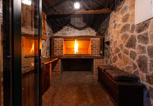 Hus i Perušic Benkovacki - Poolincluded - Villa Lana Hus i Perušic Benkovacki - Poolincluded - Villa Lana