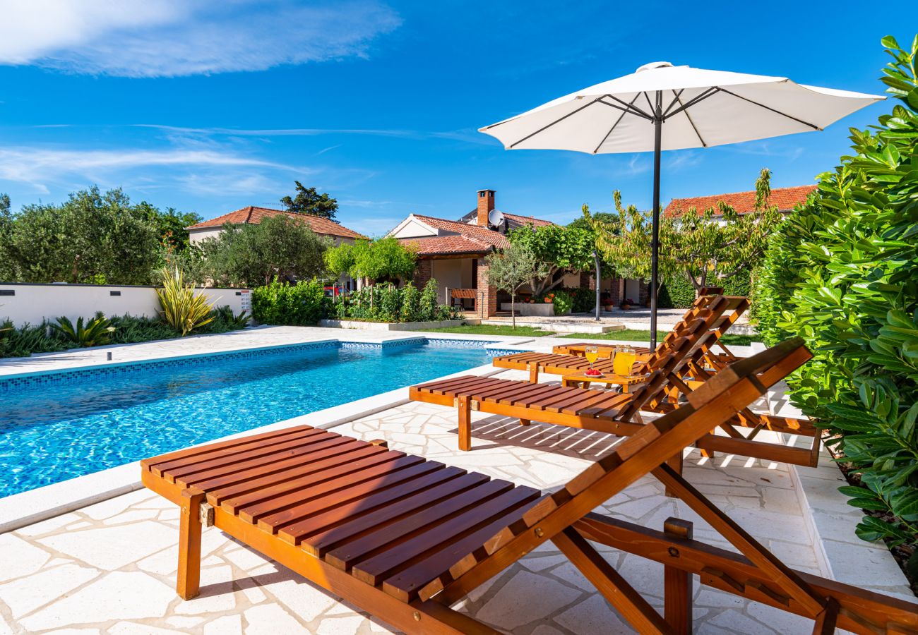 Hus i Debeljak - Poolincluded - Villa Dalmatia