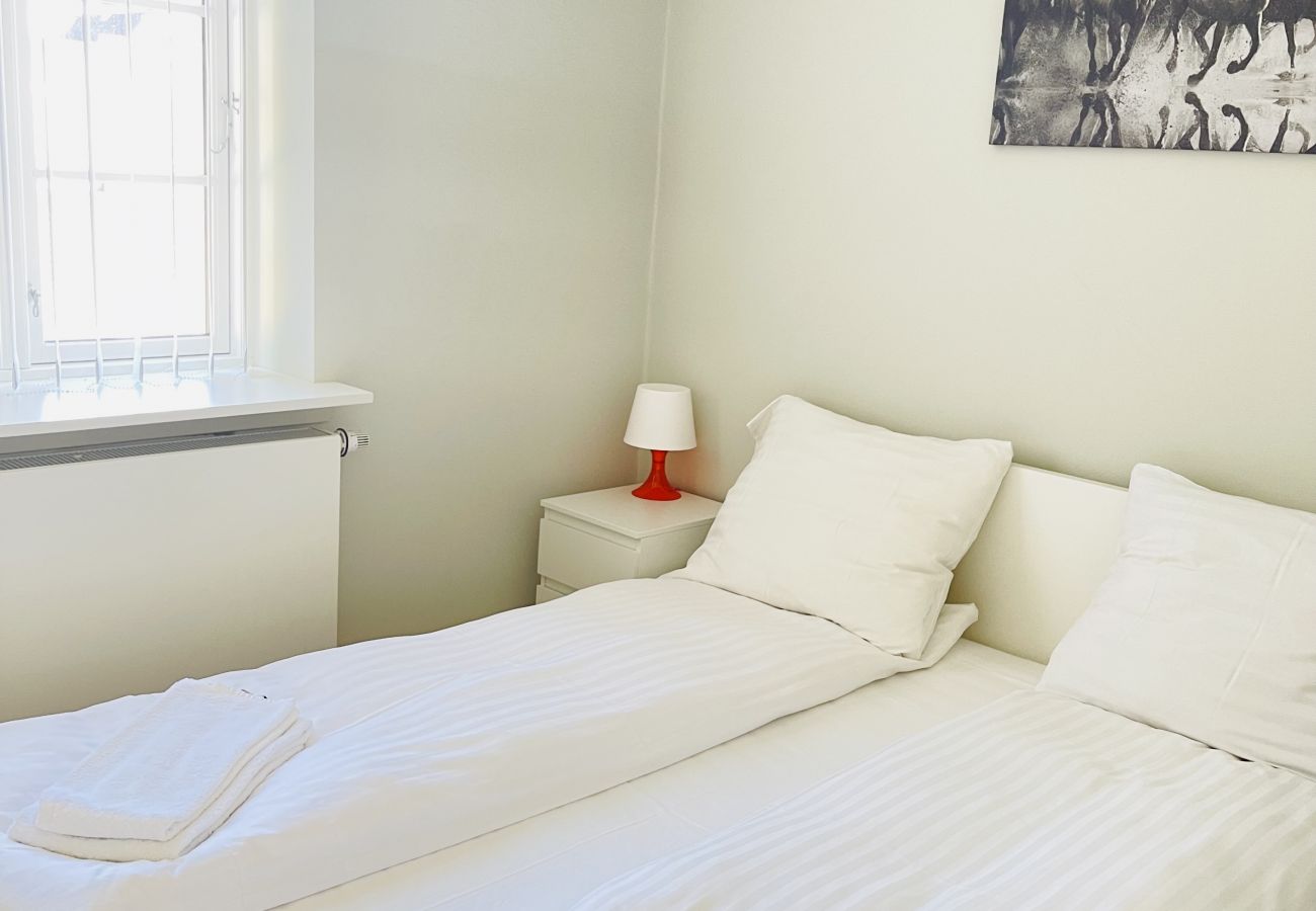 Ferielejlighed i Aalborg - aday - 2 bedroom with modern kitchen and free parking